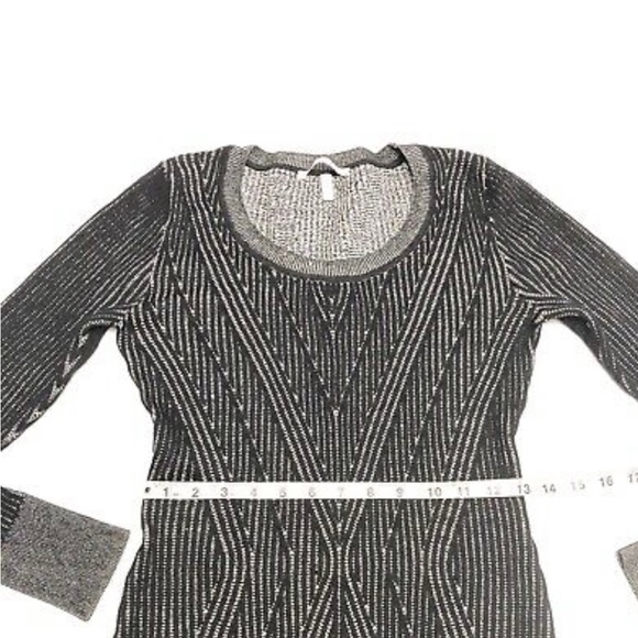 Victoria Secret Long Sleeve Knit Sweater Dress- Size Large - Picture 4 of 10